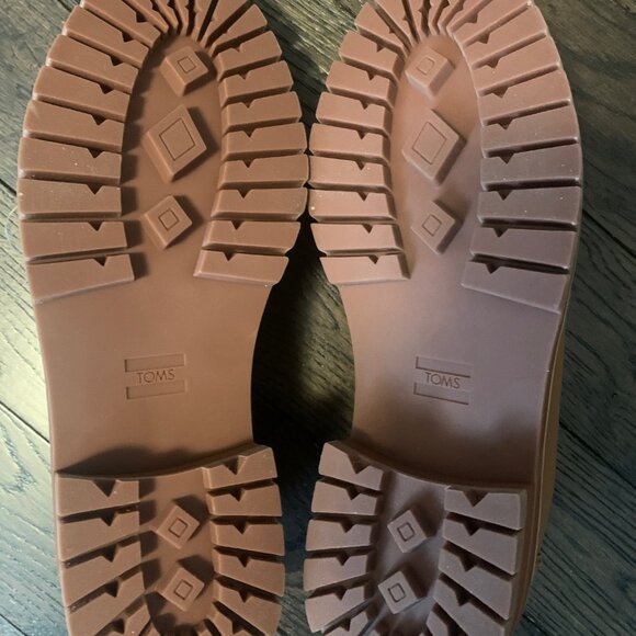 Tom's Cara Loafer, tan leather, size 9, NWT - Picture 5 of 5